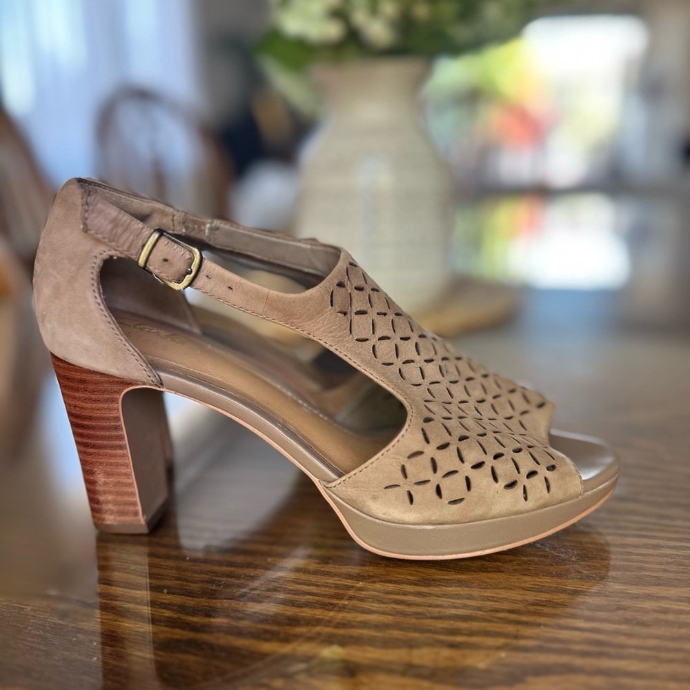 Clarks Artisan Taupe Suede Block Heels